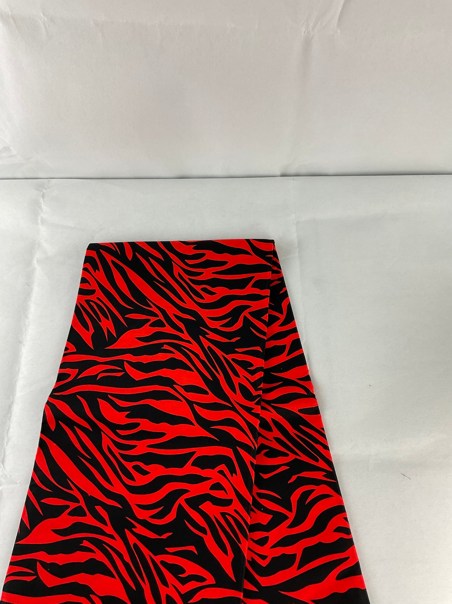 African wax/Ankara fabric/fabric/ Danshiki/Danshiki fabric/African print/Ankara fabric for dress/ African textile for crafts/African print for sewing/KM8A/Red and black african fabric/African fabric by the yard