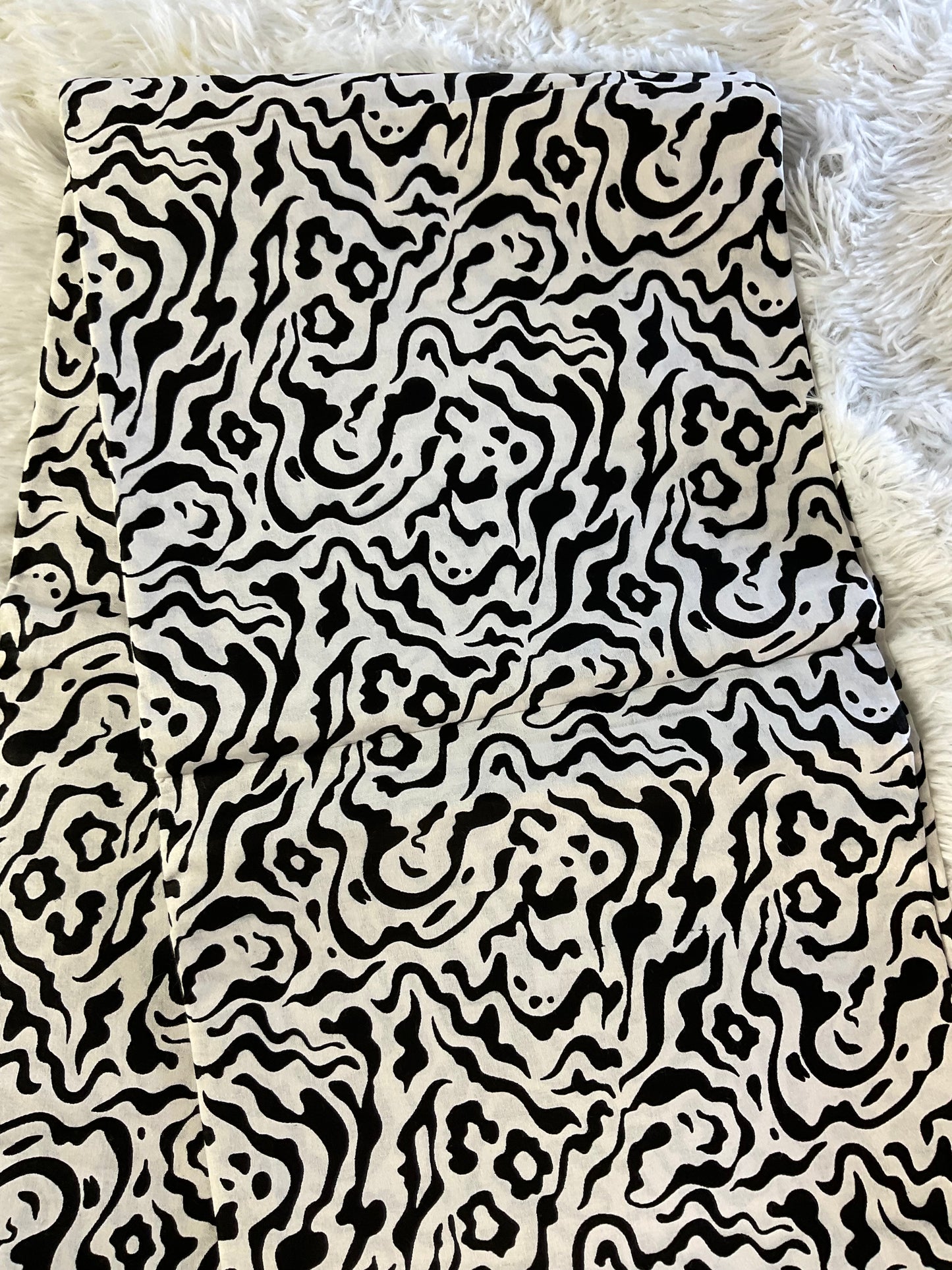 African fabric/Ankara fabric/ Danshiki/Danshiki fabric/African print/Ankara fabric for dress/ African textile for crafts/African Print/KM57/White and Black African Fabrics