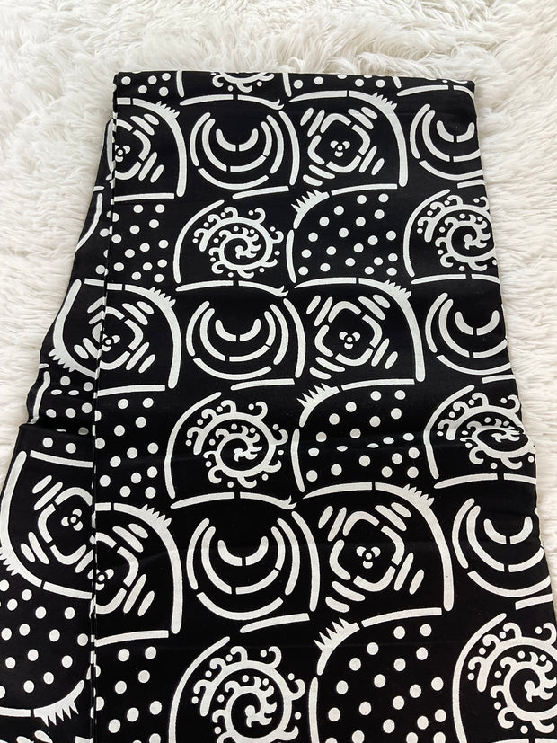 African fabric/Ankara fabric/ Danshiki/Danshiki fabric/African print/Ankara fabric for dress/ African textile for crafts/African print for sewing/KM10/African fabric by the yard/African fabric store/Black and white ankara fabric