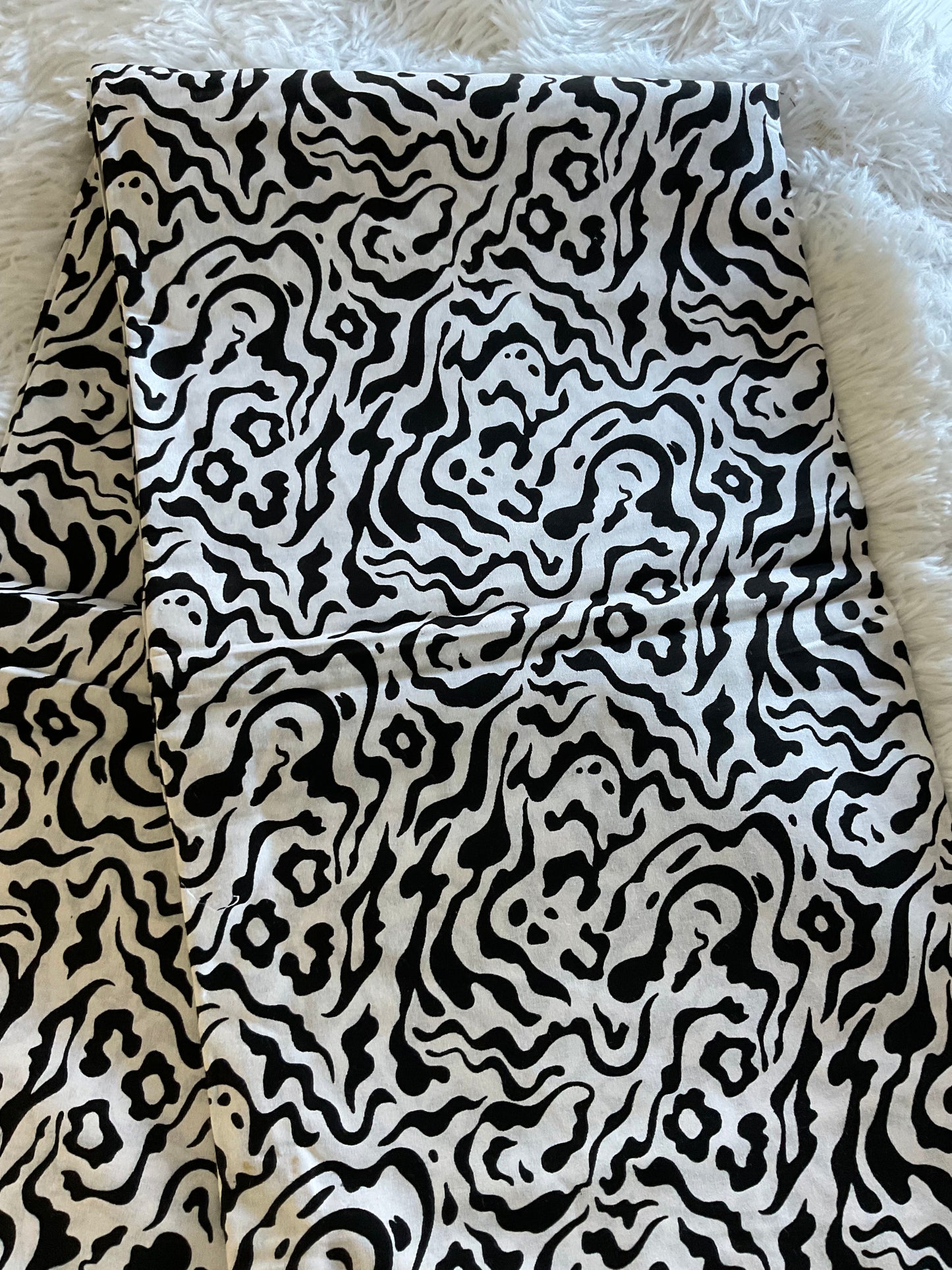 African fabric/Ankara fabric/ Danshiki/Danshiki fabric/African print/Ankara fabric for dress/ African textile for crafts/African Print/KM57/White and Black African Fabrics