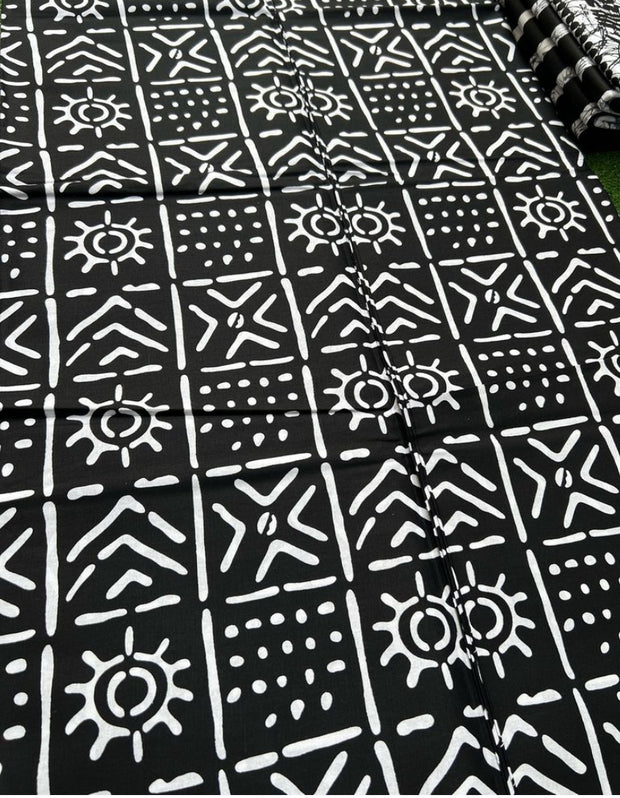 African fabric/Ankara fabric/ Danshiki/Danshiki fabric/African print/Ankara fabric for dress/ African textile for crafts/White and Black African Fabric