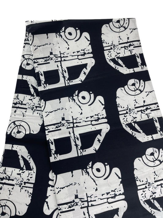 African Fabric/Ankara-White and Black Color/Tribal Print/KM57/Africanwaxprint