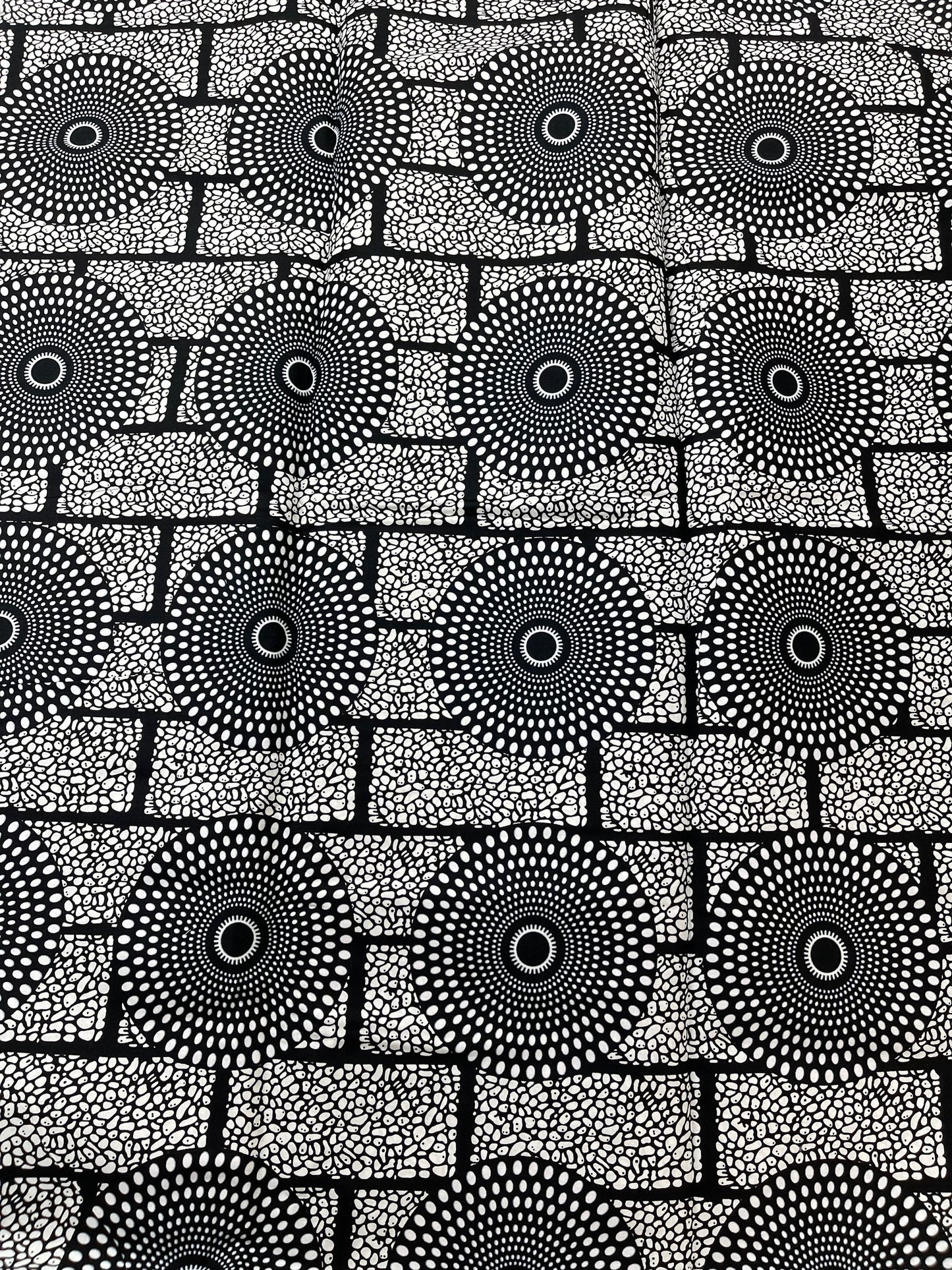 African Fabric/African prints/ Ankara fabric/ African fabric by the yard/ Wax prints/ African fabric for apparels/MK710/White and Black Fa