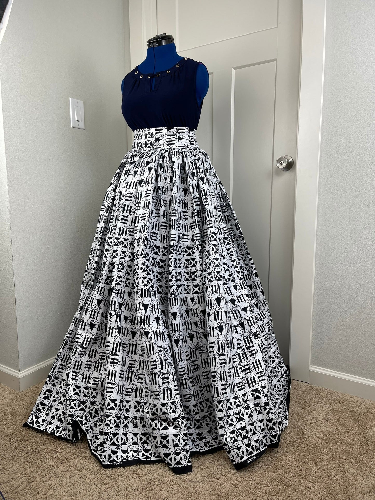 African skirt/ African women clothing/ Ankara maxi skirt/ African print skirt/ Ankara long skirt/ blue skirt/African skirt/FK2/White Skirt/L
