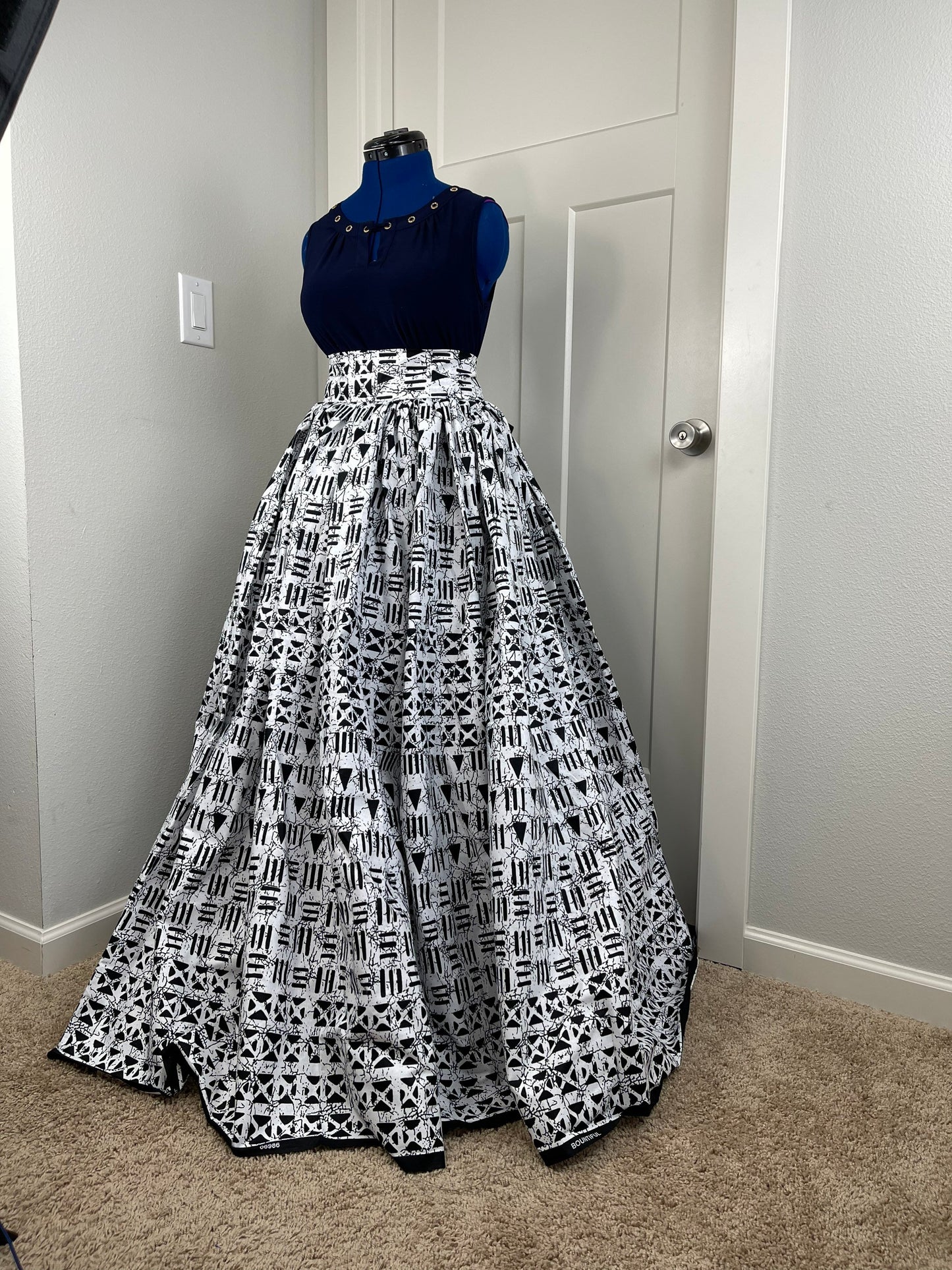 African skirt/ African women clothing/ Ankara maxi skirt/ African print skirt/ Ankara long skirt/ blue skirt/African skirt/FK2/White Skirt/L