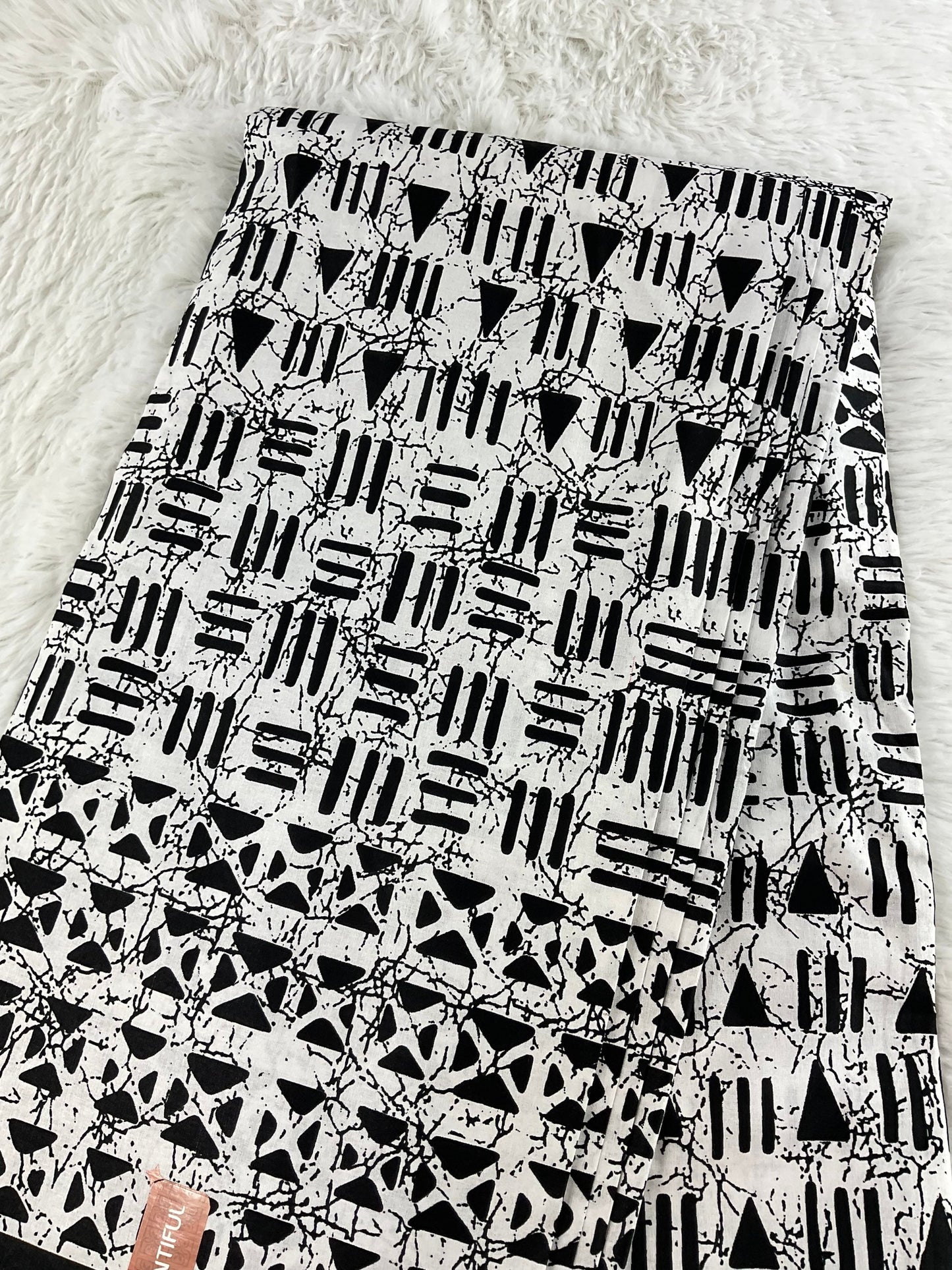 African Fabric/African prints/ Ankara fabric/ African wax/ African fabric per yard/African fabric 6 yards/MK888/Whiteand Black African Fabri