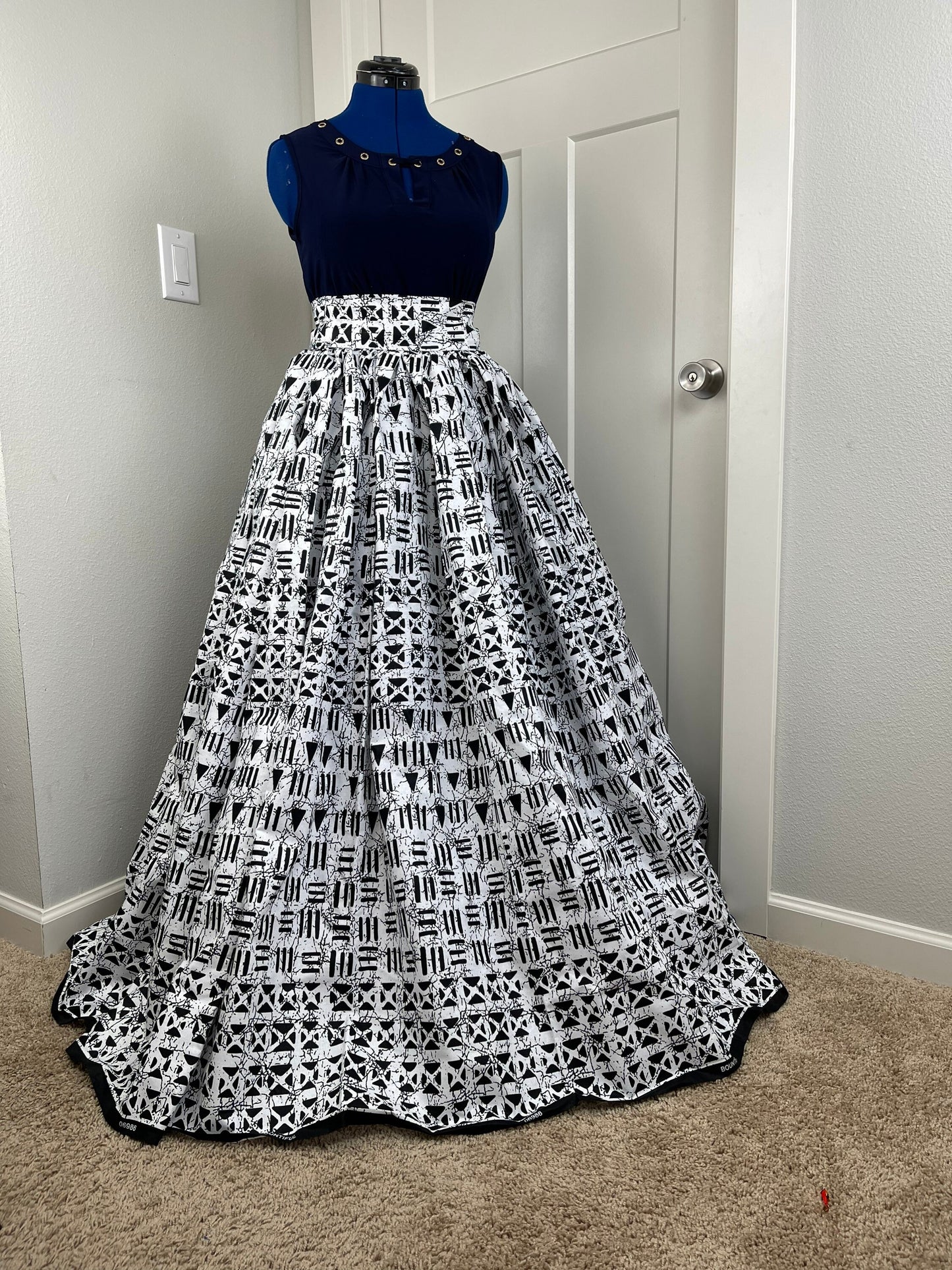 African skirt/ African women clothing/ Ankara maxi skirt/ African print skirt/ Ankara long skirt/ blue skirt/African skirt/FK2/White Skirt/L