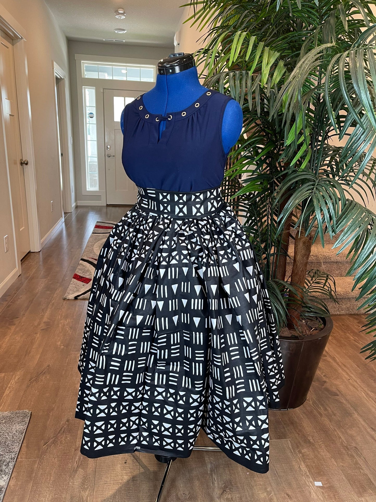 African skirt /Ankara skirt/Ethnic maxi skirt/Black and White African  Clothing //Plus Size Skirt/African long skirt/Maxi skirt/